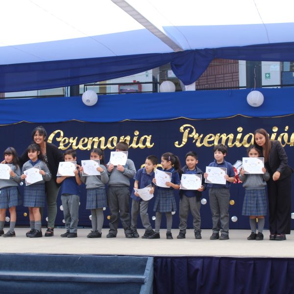 Ceremonia de Premiación de Estudiantes Destacados