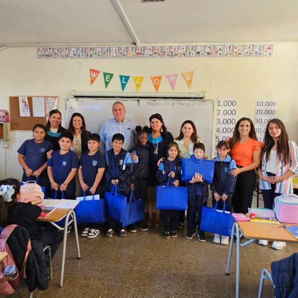 Entrega de materiales a nuestros estudiantes