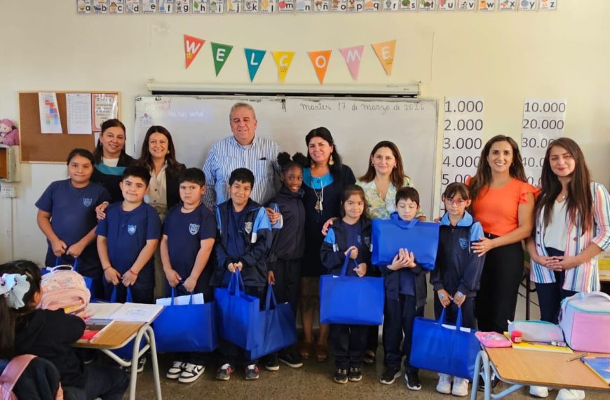 Entrega de materiales a nuestros estudiantes